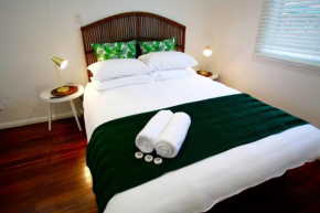 Гостиница Tea Gardens Hotel Motel  Зэ Гарденс